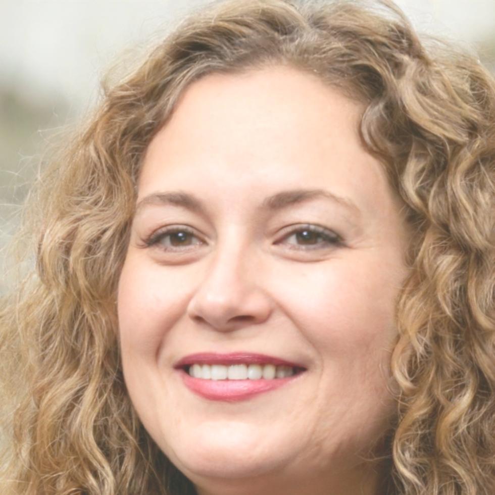 Marie Dubois, experte en épargne et investissement